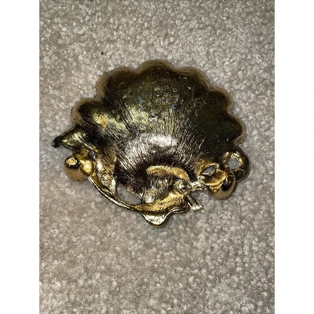 Vintage Gold Tone Shell Trinket Dish with Birds Scalloped Jewelry Catchall 4.5